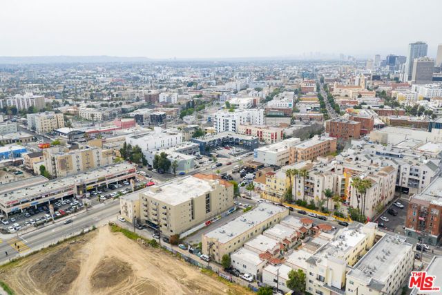 744 S Carondelet Street, Los Angeles, CA 90057