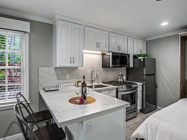 613 Empey Way, San Jose, CA 95128