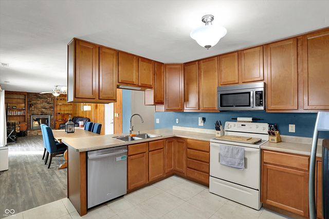 2525 Colony Court, Carmel, IN 46280