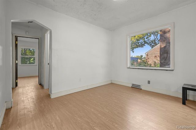 11407 Abington Avenue, Detroit, MI 48227