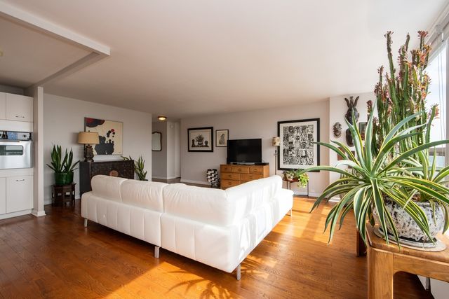 4800 S Chicago Beach Drive 2611S, Chicago, IL 60615