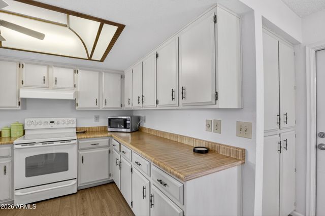 10306 E SPRING CREEK Road, Sun Lakes, AZ 85248