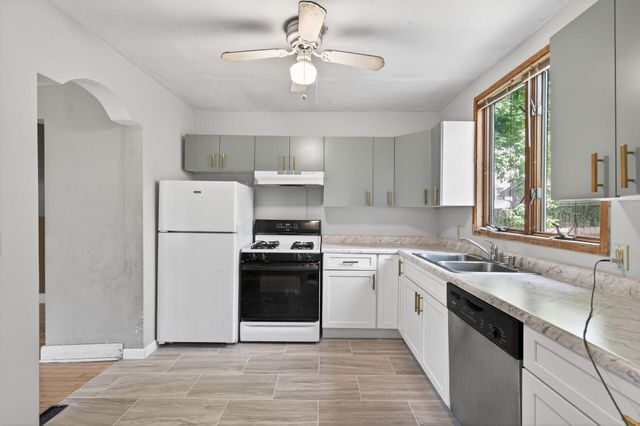 242 Penn Avenue N, Minneapolis, MN 55405