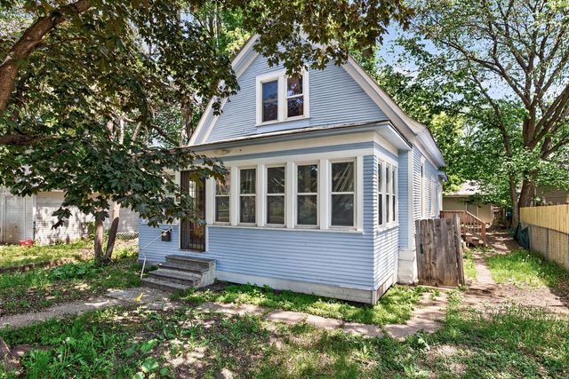 242 Penn Avenue N, Minneapolis, MN 55405
