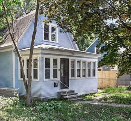 242 Penn Avenue N, Minneapolis, MN 55405