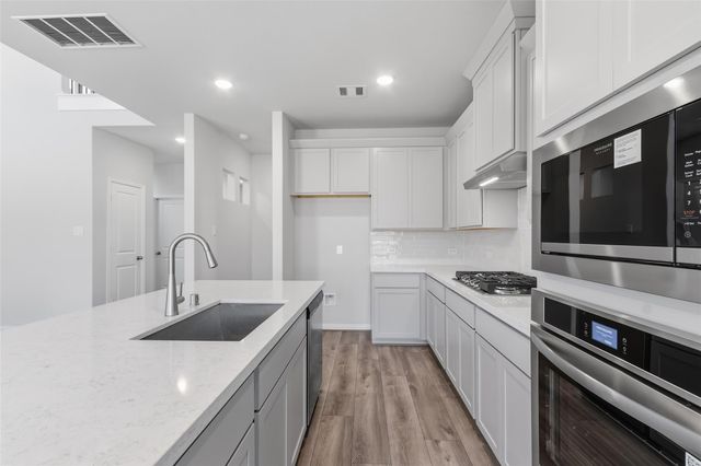 140 Mockingbird Trails Drive, Willis, TX 77318