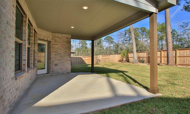 140 Mockingbird Trails Drive, Willis, TX 77318