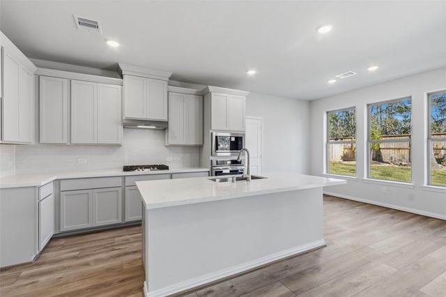 140 Mockingbird Trails Drive, Willis, TX 77318