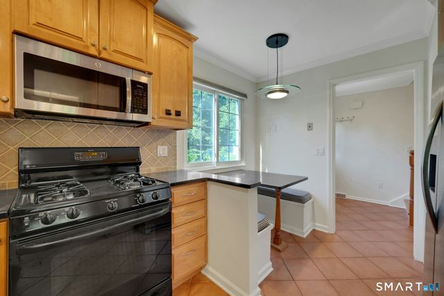 37 Sheephill Road 10, Greenwich, CT 06878