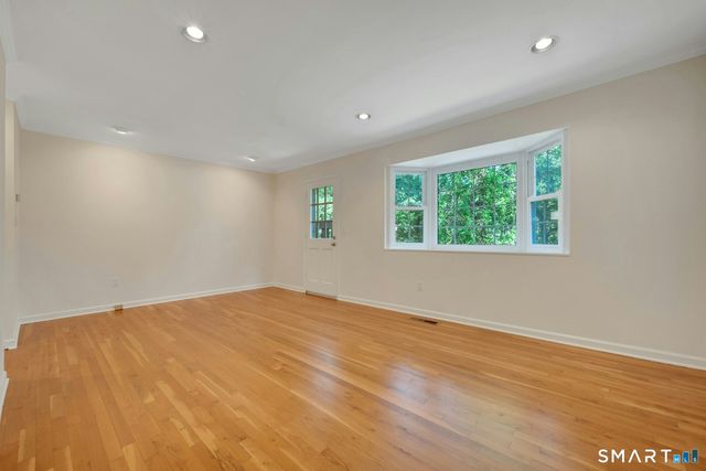 37 Sheephill Road 10, Greenwich, CT 06878