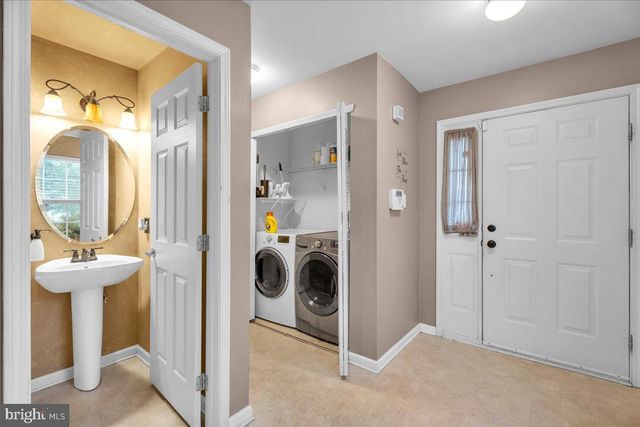 1 MEADOWOOD LN, Sicklerville, NJ 08081