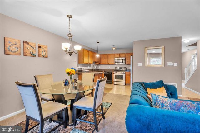 1 MEADOWOOD LN, Sicklerville, NJ 08081