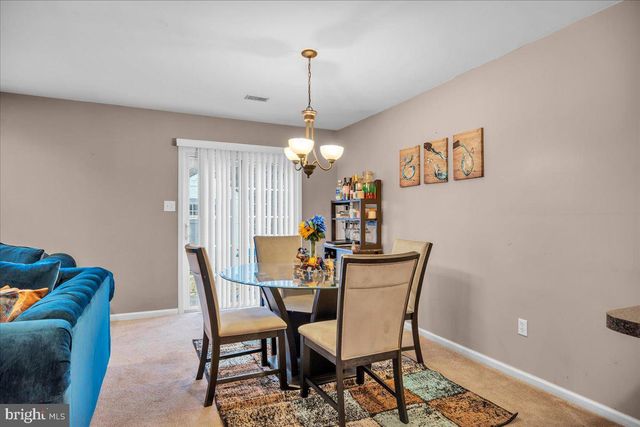 1 MEADOWOOD LN, Sicklerville, NJ 08081