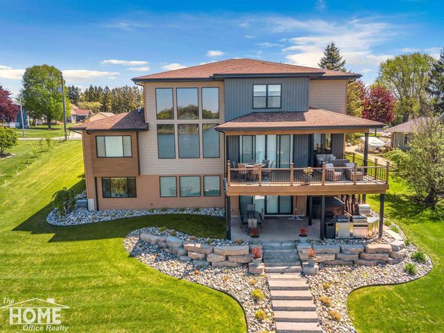 1965 W Manitou Drive, Bennington Twp, MI 48867