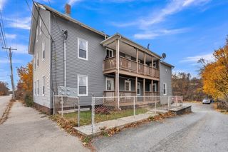 110 Chase Ave, Webster, MA 01570