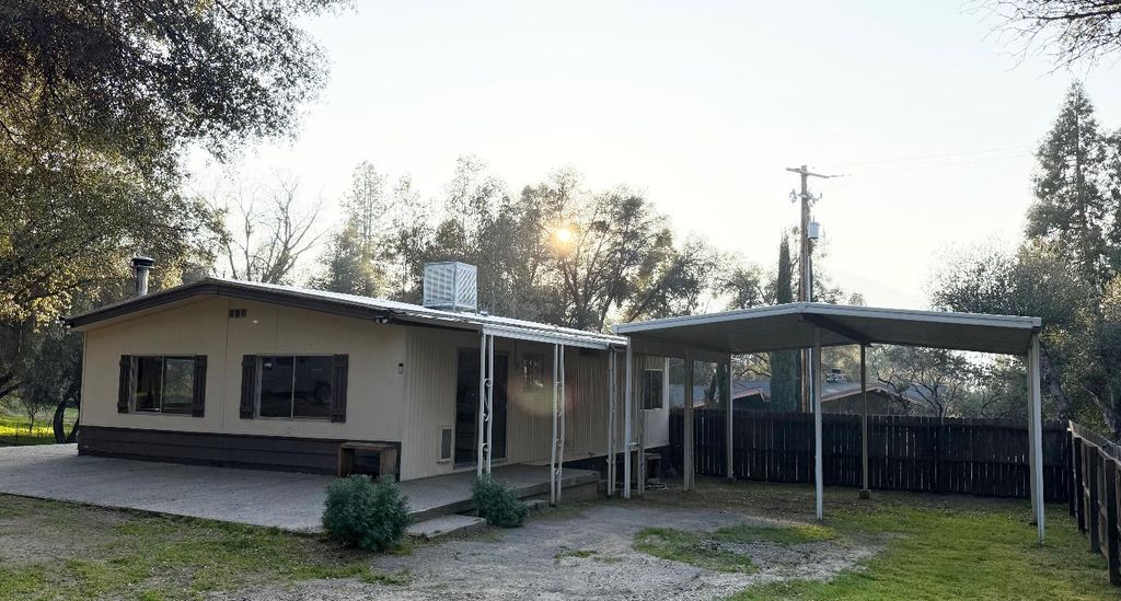 49872 Road 426, Oakhurst, CA 93644