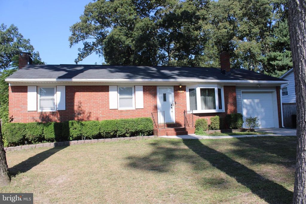 32 NICHOLSON DR, Pasadena, MD 21122