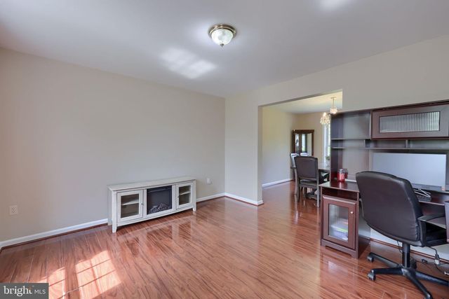 4098 WILLOW LN, Columbia, PA 17512