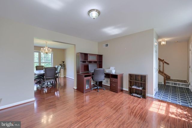 4098 WILLOW LN, Columbia, PA 17512