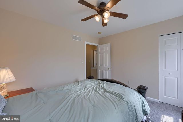 4098 WILLOW LN, Columbia, PA 17512