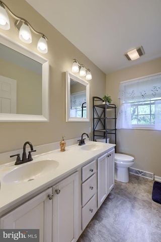 4098 WILLOW LN, Columbia, PA 17512