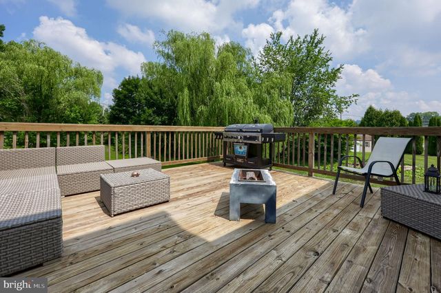 4098 WILLOW LN, Columbia, PA 17512