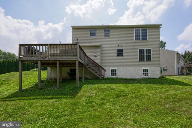 4098 WILLOW LN, Columbia, PA 17512