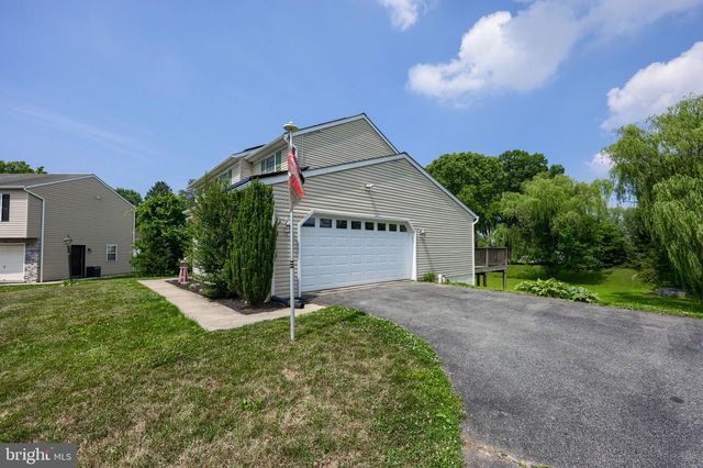 4098 WILLOW LN, Columbia, PA 17512