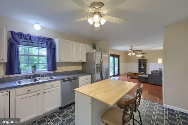 4098 WILLOW LN, Columbia, PA 17512