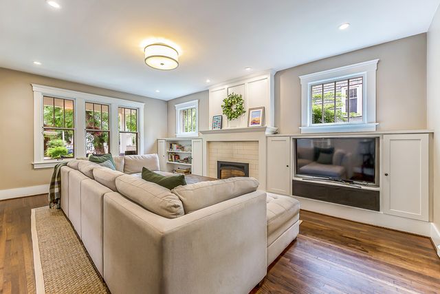 1303 S Forest Avenue, Ann Arbor, MI 48104
