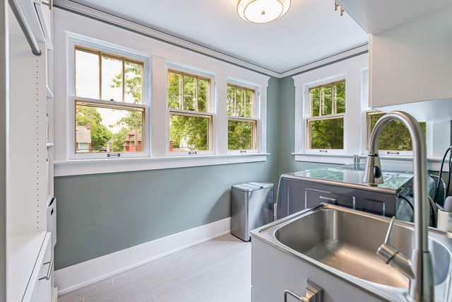 1303 S Forest Avenue, Ann Arbor, MI 48104
