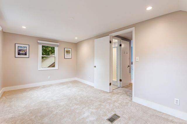 1303 S Forest Avenue, Ann Arbor, MI 48104