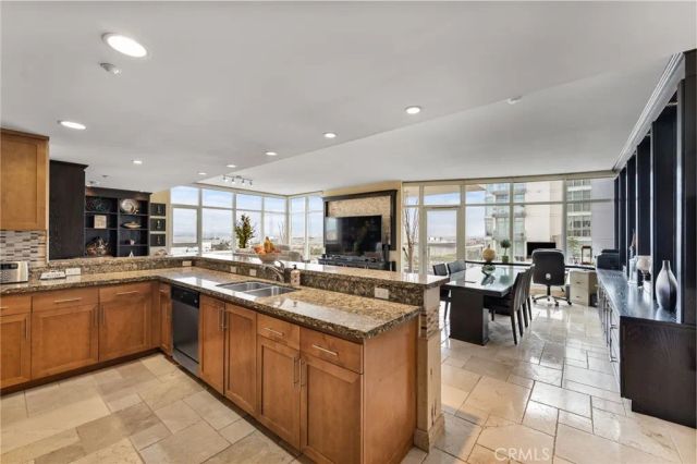 400 W Ocean 1702, Long Beach, CA 90802