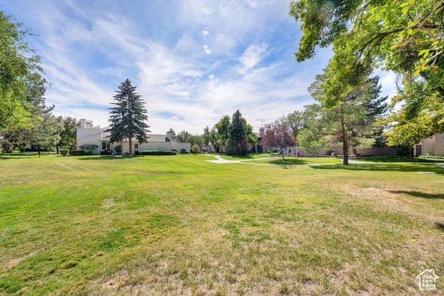 1639 E ST JAMES PL, Holladay, UT 84121