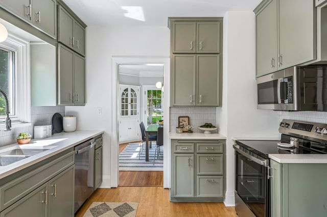 2325 Cromwell Drive, Minneapolis, MN 55410