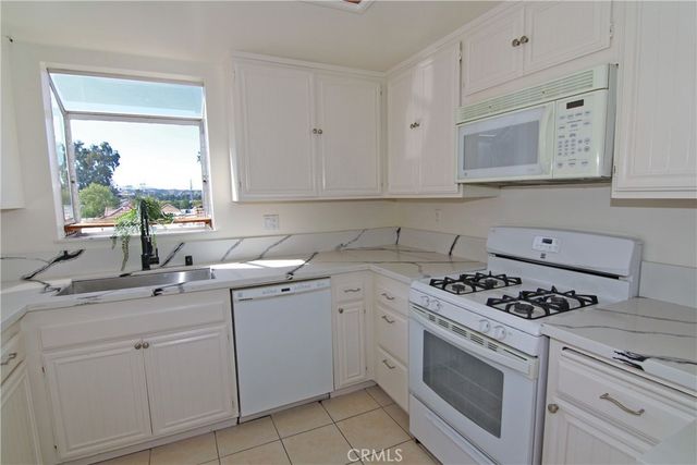 26867 Claudette Street 118, Canyon Country, CA 91351