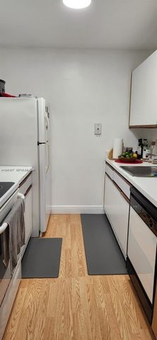 2000 NE 135th Street 806, North Miami, FL 33181