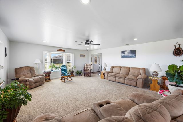 4379 County Road 4804, Wolfe City, TX 75449