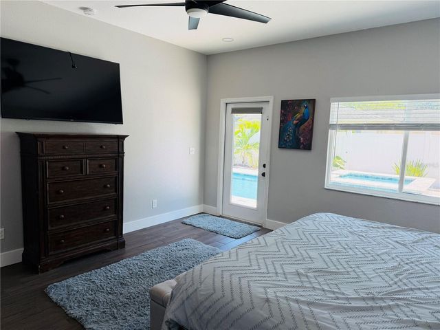8280 32ND AVENUE N, St Petersburg, FL 33710