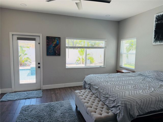 8280 32ND AVENUE N, St Petersburg, FL 33710