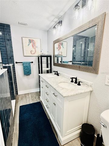 8280 32ND AVENUE N, St Petersburg, FL 33710