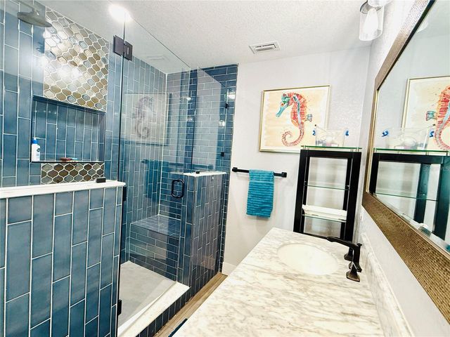 8280 32ND AVENUE N, St Petersburg, FL 33710