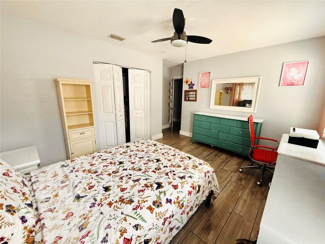 8280 32ND AVENUE N, St Petersburg, FL 33710
