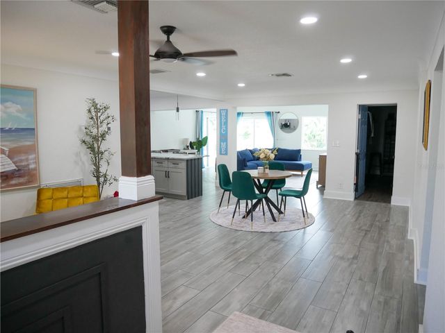 8280 32ND AVENUE N, St Petersburg, FL 33710