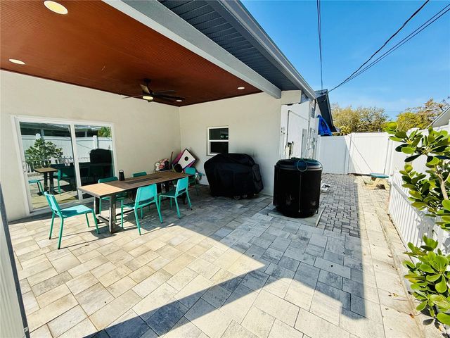 8280 32ND AVENUE N, St Petersburg, FL 33710