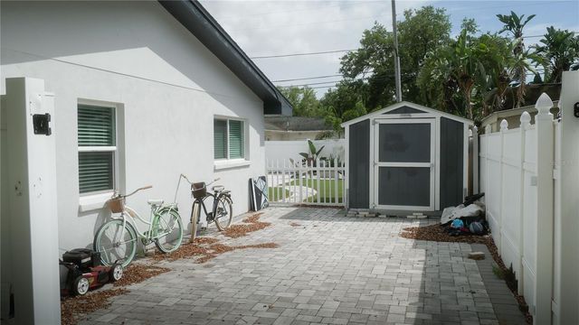 8280 32ND AVENUE N, St Petersburg, FL 33710