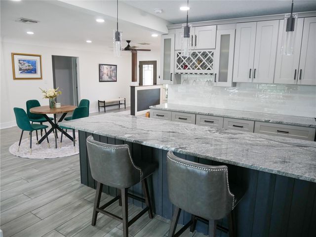 8280 32ND AVENUE N, St Petersburg, FL 33710