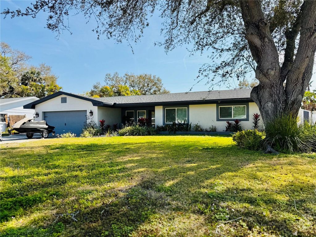 8280 32ND AVENUE N, St Petersburg, FL 33710