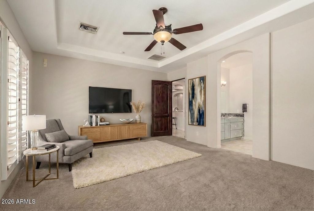 Image 16 of property listing at 33460 N 47TH Way, Cave Creek, AZ 85331