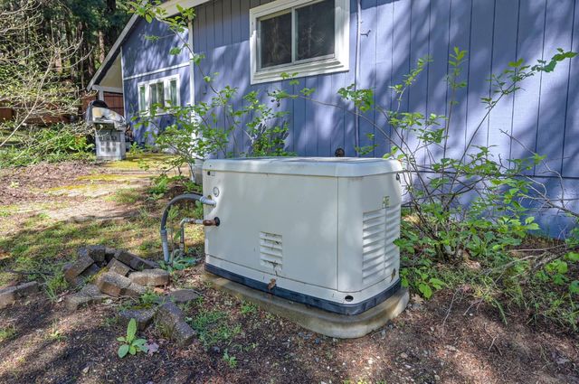 4580 Jenkinson Cir, Pollock Pines, CA 95726